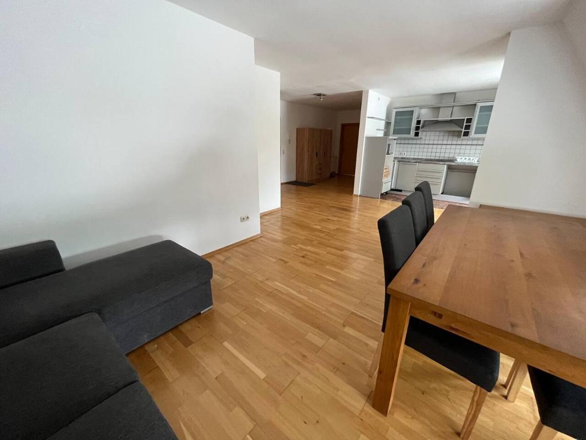 Grosses Apartment Im Dg Leipzig Exteriör bild