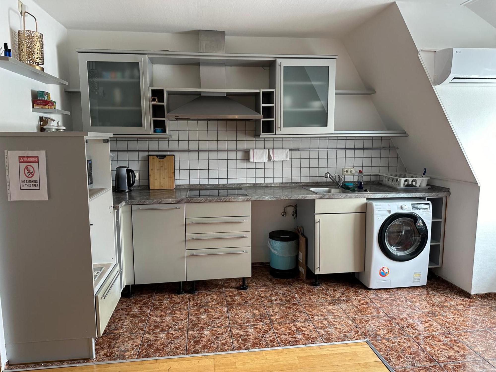 Grosses Apartment Im Dg Leipzig Exteriör bild
